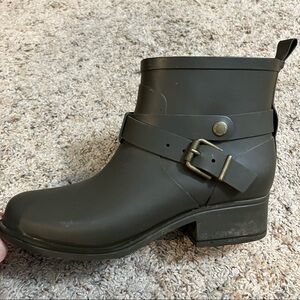 Lucky Brand Green/Gray Rain Booties Size 7